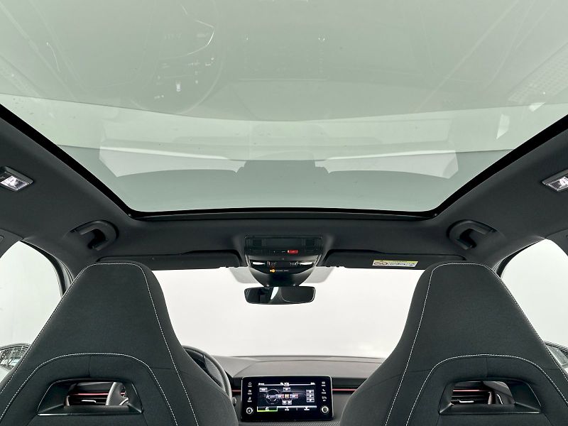 Škoda Kamiq (2025) DSG 1.0TSI 85kW Monte Carlo - fotka 29 z 32