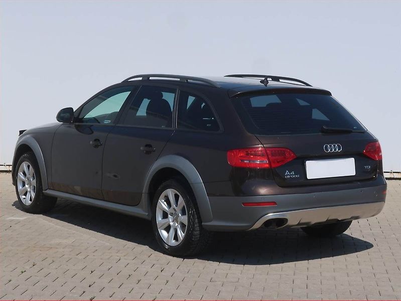 Audi A4 Allroad (2011) 2.0 TDI, 4X4, Serv.kniha - fotka 4 z 16