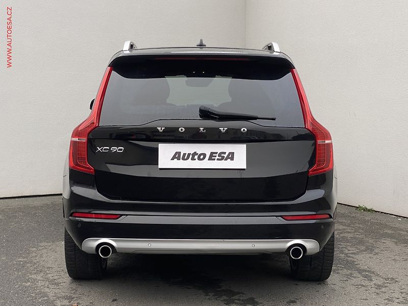 Volvo XC90 (2016) 2.0 D, Momentum, AT - fotka 5 z 20
