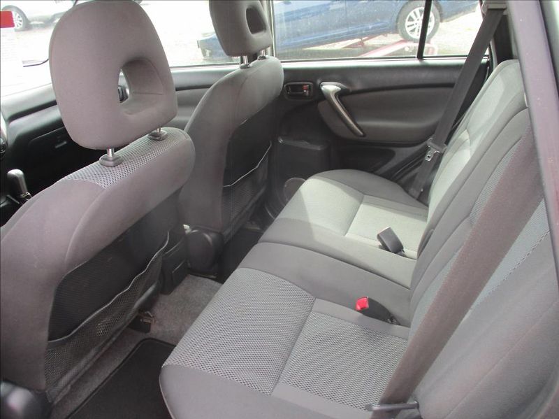 Toyota RAV4 2,0 D4D, 4x4,digiklima,tažné, - fotka 14 z 33