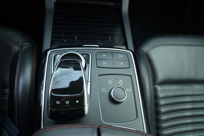 Mercedes-Benz GLE 350d 4M AMG Coupé 360 Pano Dis - fotka 22 z 40