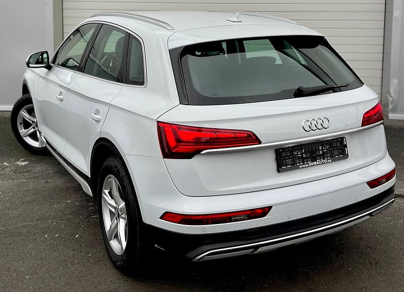 Audi Q5 (2023) 120kW ADAPTIVNÍ TEMPOMAT  - fotka 6 z 25