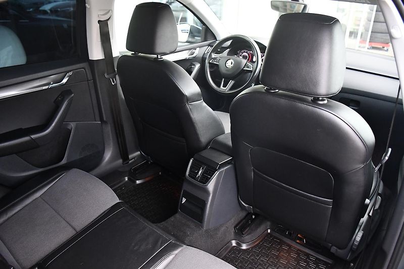 Škoda Octavia 2.0TDi STYLE VIRTUAL ACC ČR - fotka 15 z 54