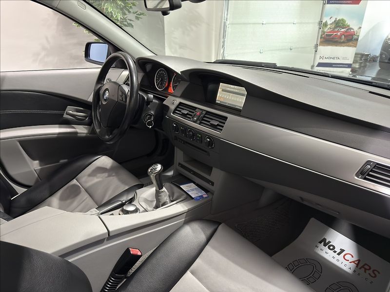 BMW Řada 5 2,2   520i V6 ANGEL SUPER STAV - fotka 20 z 38