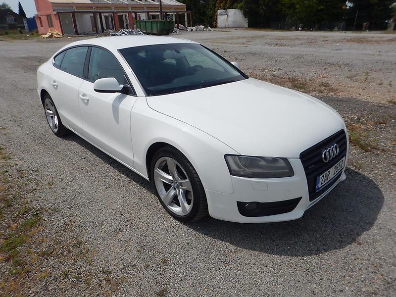 Audi A5 2.0 TDI, MANUÁL, DIGIKLIMA - fotka 4 z 29