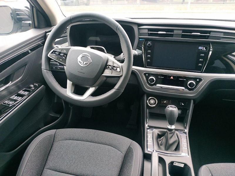 KGM Korando 1.5T, SMART,2WD, MT, SKLADEM - fotka 16 z 35