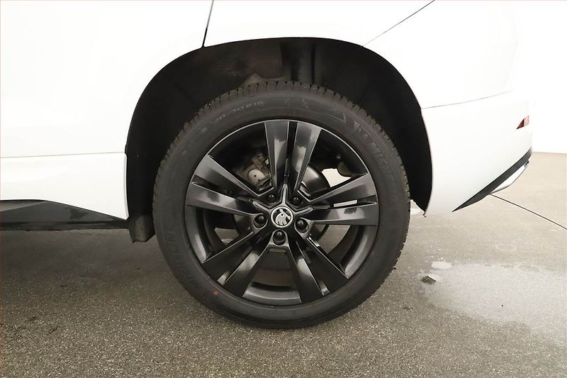 Škoda Karoq (2021) Sportline 2.0 TDI - fotka 12 z 17