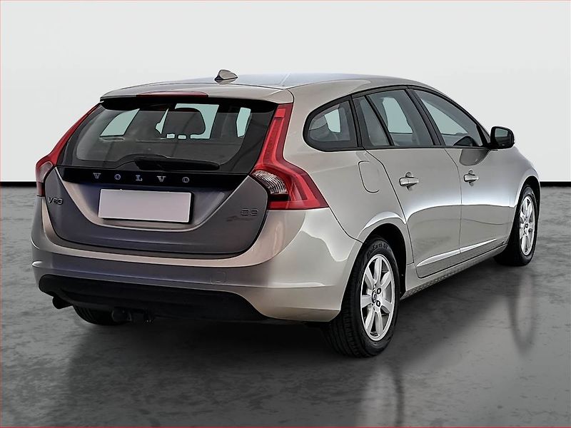 Volvo V60 (2011) D3 2.0, po STK, Tažné - fotka 5 z 16