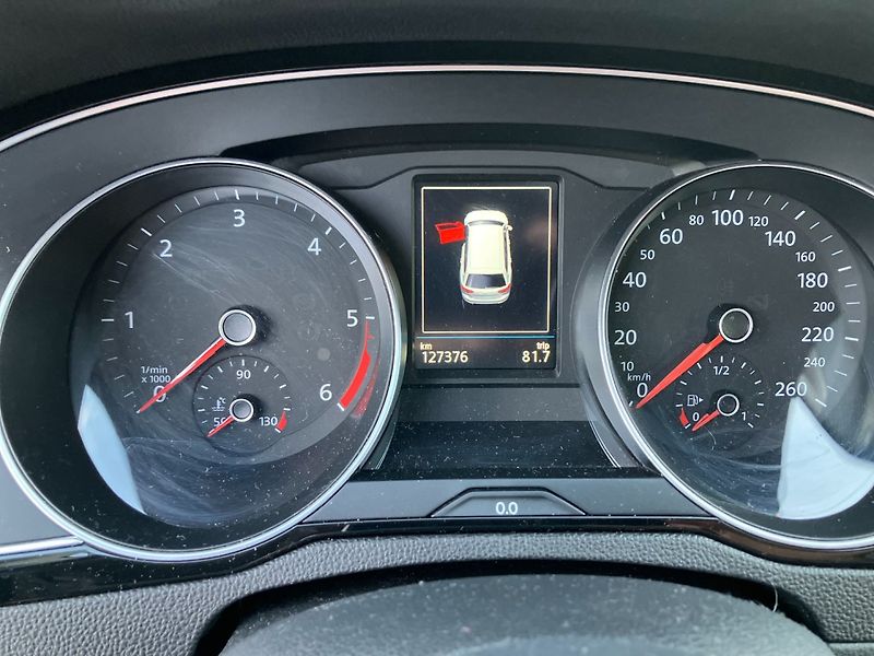 Volkswagen Passat Variant (2020) 2.0TDI 110kW DSG EL.TZ,NAVI - fotka 21 z 28