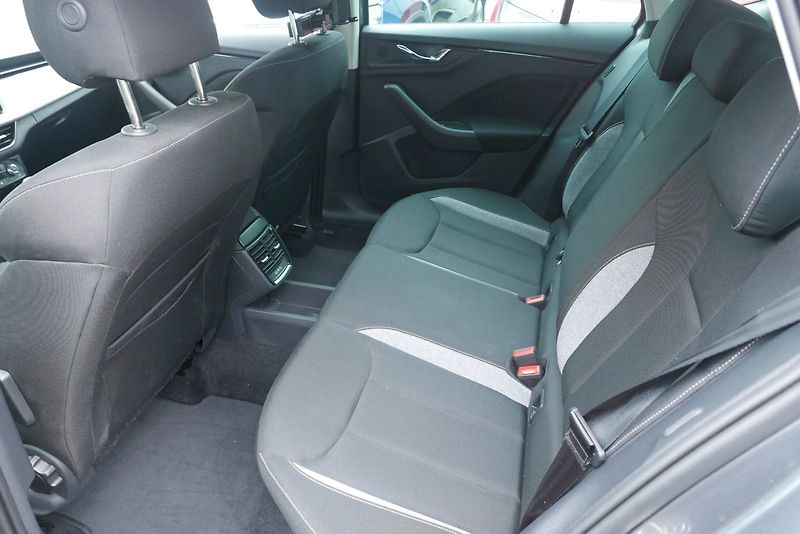 Škoda Kamiq (2025) 1.0 TSI 85 kW M6° Selection - fotka 12 z 30