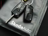 Škoda Octavia (2009) 1.9 TDi, autoAC, temp - náhled 16