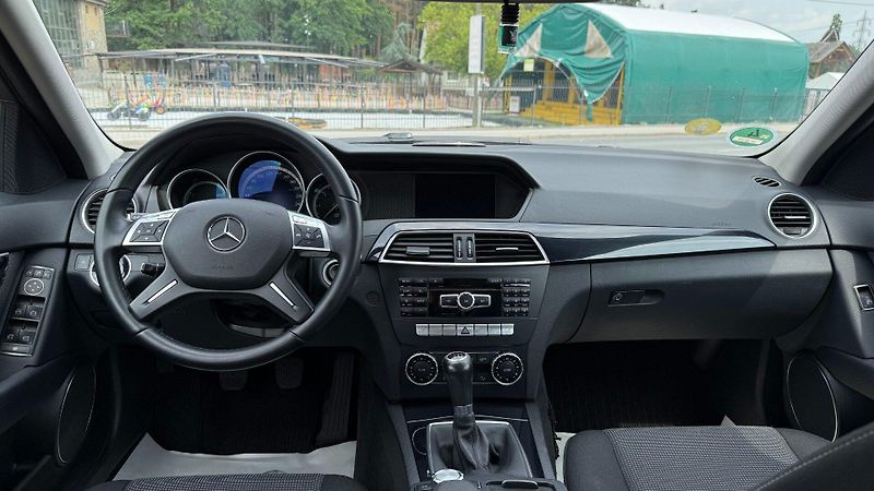 Mercedes-Benz Třídy C (2013) C220CDi 125kW *Xenon*Navi*Alu* - fotka 19 z 22