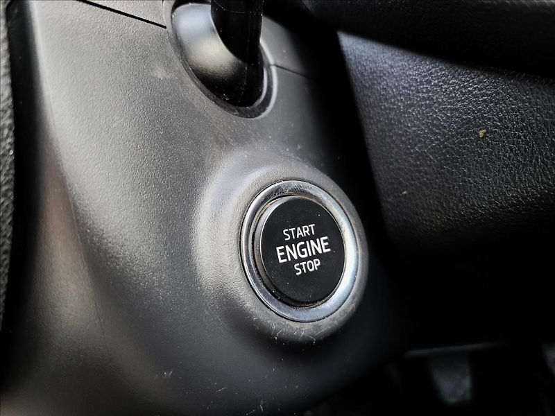 Škoda Octavia 1,0 TSI,NAVI,LED,VIRTUAL,KEYLE - fotka 38 z 50