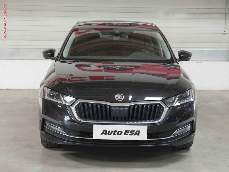 Škoda Octavia (2022) 2.0 TDi 4x4, 1.maj,ČR, Style - fotka 2 z 21