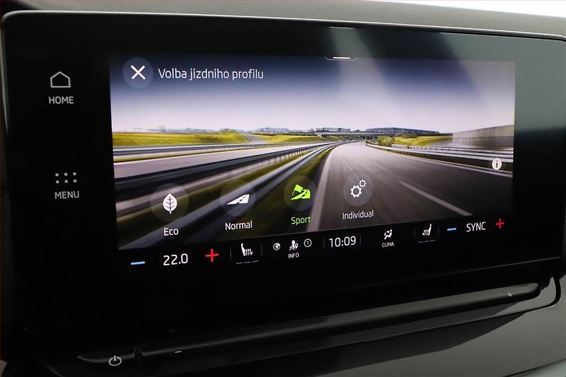 Škoda Octavia (2023) Style 2.0 TDI, ČR,1.maj - fotka 10 z 16