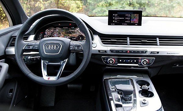 Audi Q7.