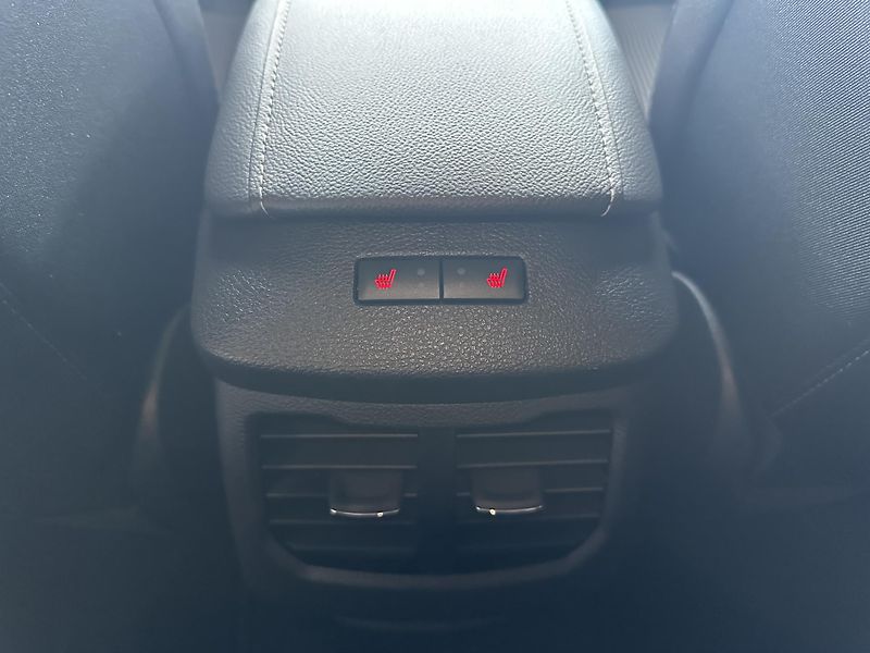 Ford Mondeo Titanium 2.0 EcoBlue 150k aut. - fotka 12 z 30