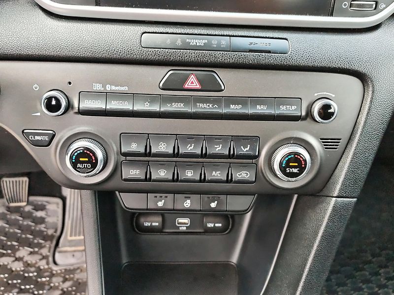 Kia Sportage (2018) ČR , kamera , 1.majitel - fotka 16 z 20