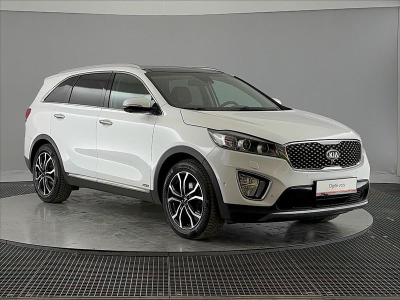 Kia Sorento Exclusive 6AT 4x4 2,2 CRDi - fotka 38 z 42