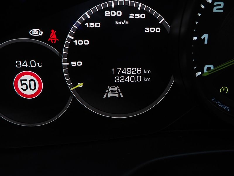 Porsche Panamera (2017) 4 E-Hybrid Sport - fotka 35 z 44