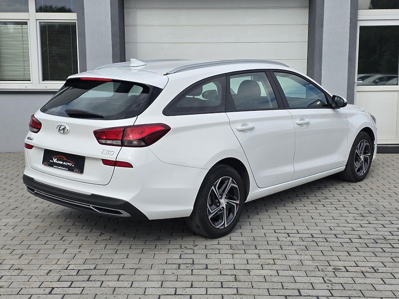 Hyundai i30 (2023) 1.0T-GDi 88kW Comfort ČR NOVÉ - fotka 3 z 21