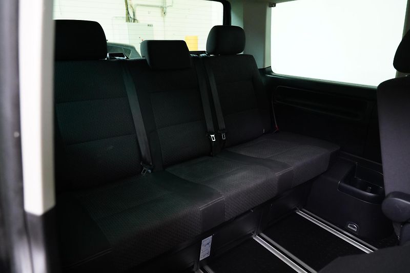 Volkswagen Multivan - fotka 24 z 26