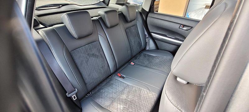 Suzuki Vitara (2018) 1,4 103kW DSG 4×4 BoosterJet - fotka 14 z 55