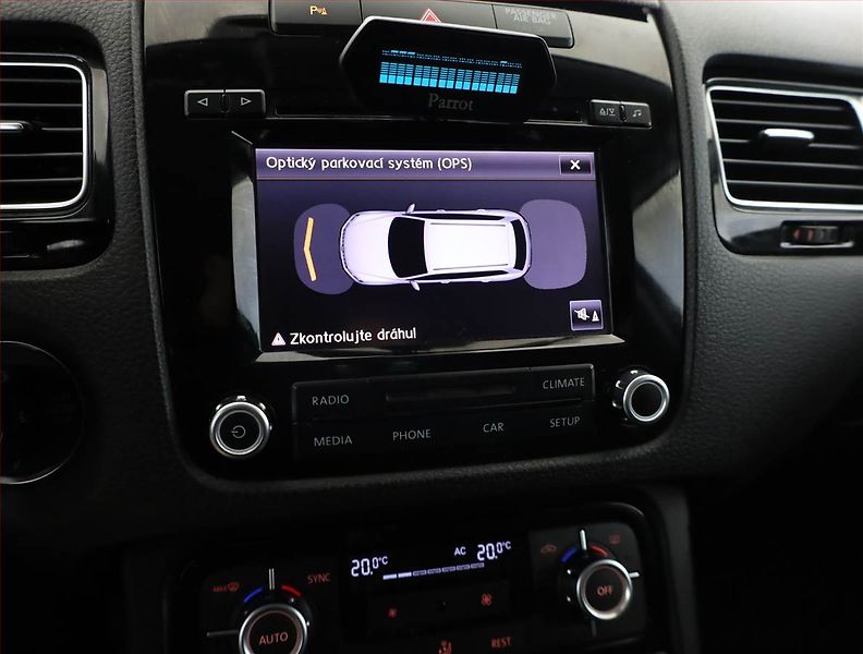 Volkswagen Touareg (2012) 3.0 TDI, 4X4, Automat - fotka 15 z 17