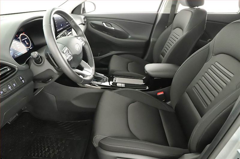 Hyundai i30 (2025) Style 1.5 T-GDI MHEV 48V - fotka 7 z 14