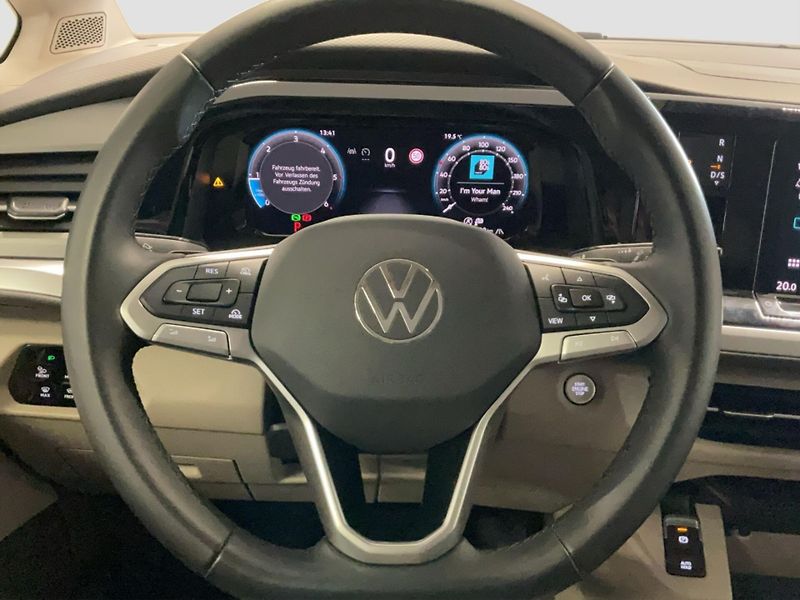 Volkswagen Multivan TDI Life Pano IQ NezTo 360 DCC - fotka 9 z 19