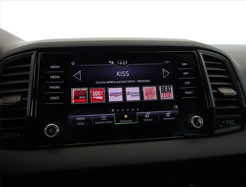 Škoda Karoq (2025) 2.0 TDI, Drive, 4x4 - fotka 12 z 20