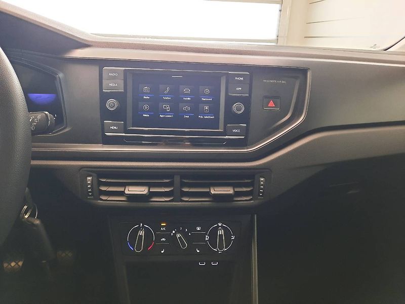 Volkswagen Taigo (2023) Life 1.0 TSI (70kW/95k) - fotka 12 z 25