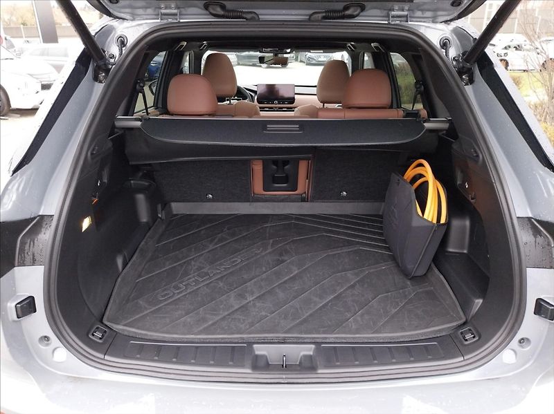 Mitsubishi Outlander (2026) 2.4 PHEV PAKET PREMIUM  INSTYL - fotka 9 z 9
