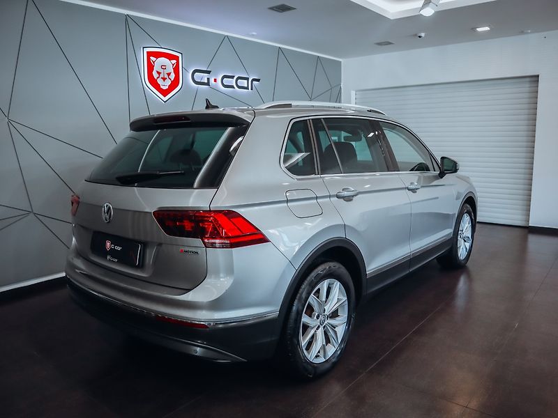 Volkswagen Tiguan 2.0 TDI DSG Highline 4MOT - fotka 5 z 32