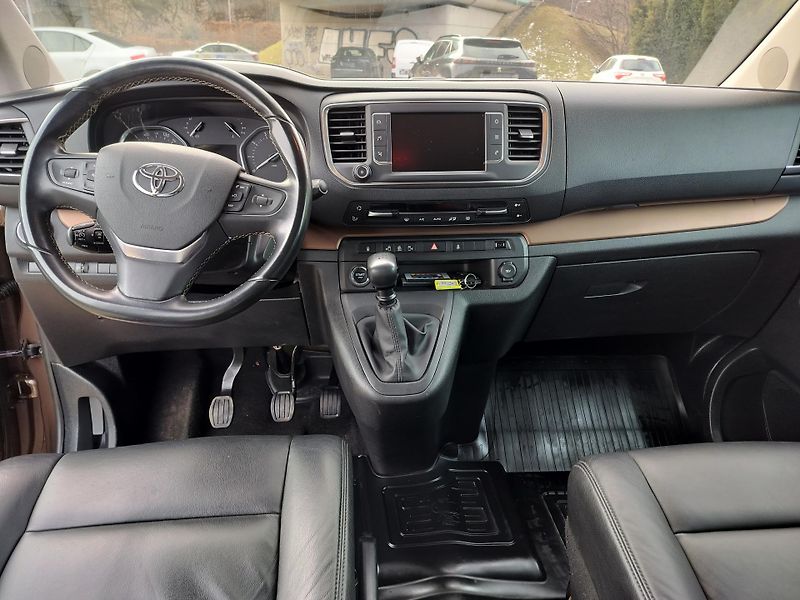 Toyota ProAce Verso 4x4 kůže, navi,  8 míst, tažné - fotka 13 z 30