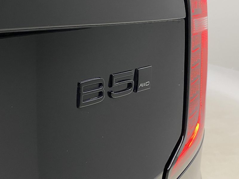 Volvo XC90 (2026) B5 AWD BLACK EDITION ULTRA 7 - fotka 21 z 78