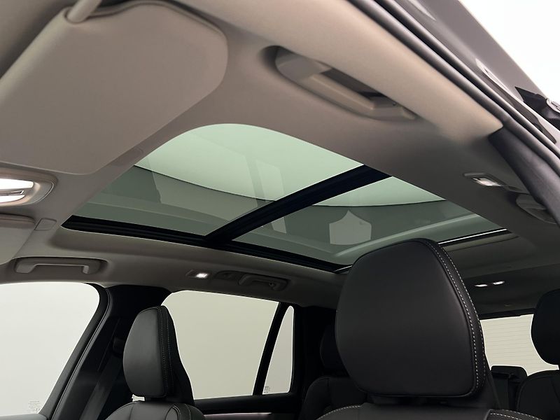 Volvo XC90 (2026) B5 AWD DARK PLUS - fotka 6 z 43