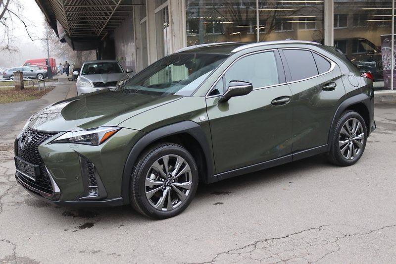 Lexus UX 250h F-SPORT DESIGN 2.0 135kW - fotka 16 z 50