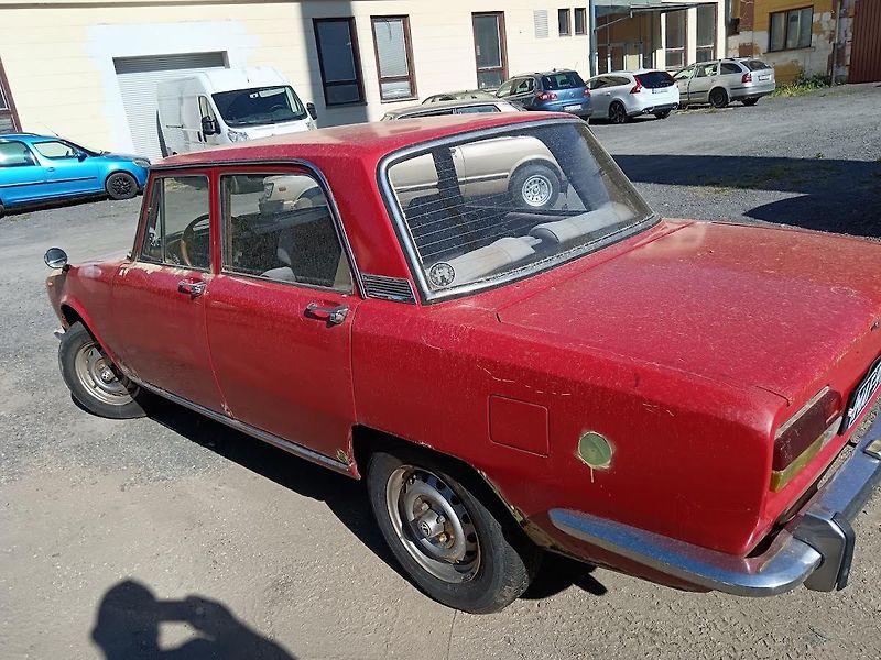 Alfa Romeo Ostatní (1973) Berlina 2000 - fotka 3 z 16