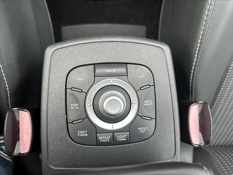 Renault Grand Scénic 1,6 dCI 7.MÍST - fotka 19 z 28