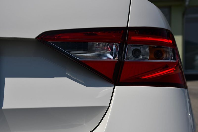 Škoda Superb 1.5TSi 110kW MT CARPLAY  - fotka 51 z 51
