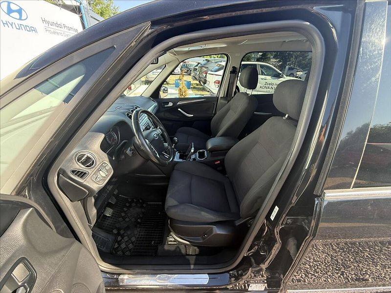 Ford Galaxy 2,0 TDCi 120 kW DPF Ghia - fotka 7 z 22