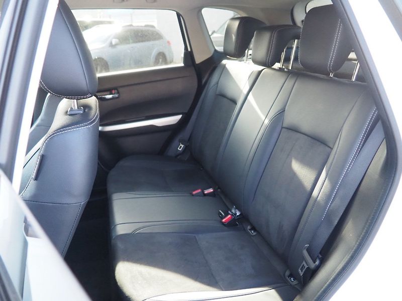 Suzuki Vitara (2016) 1.6i VVT, 88 kW, 4x4 - fotka 13 z 42