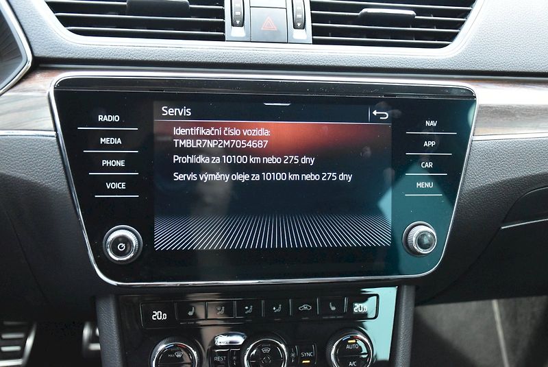 Škoda Superb (2021) Scout 2.0 TDI 147kW 4x4 DSG - fotka 16 z 35