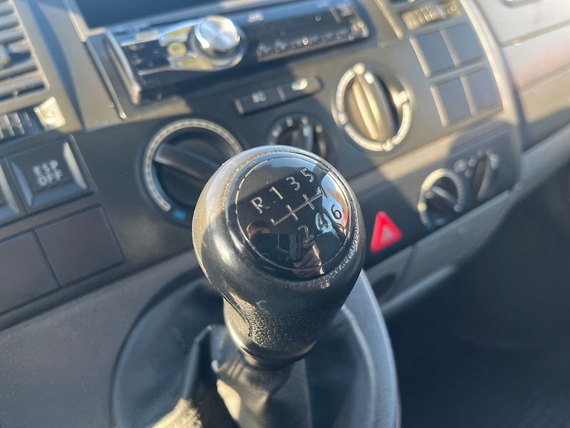 Volkswagen Caravelle 2.5TDI 96KW*8MIST* - fotka 21 z 24