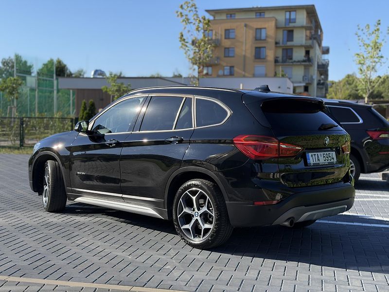 BMW X1 (2016) 110 kW xLine xDrive - fotka 3 z 24