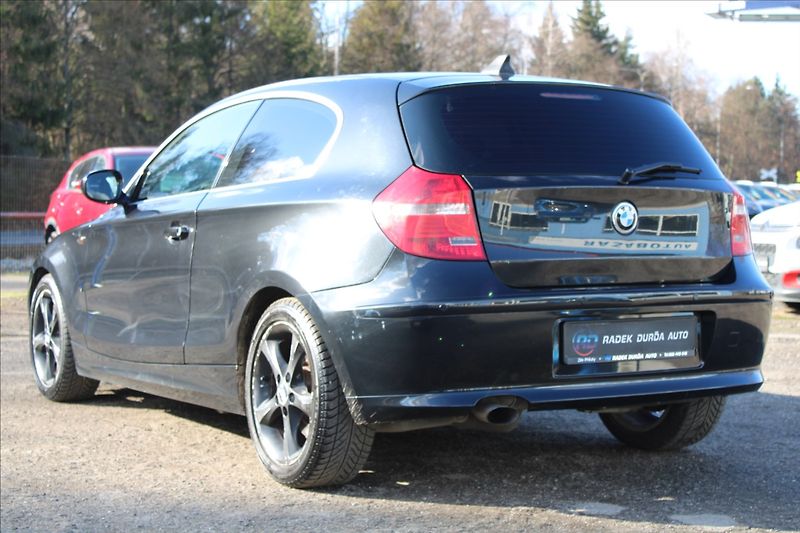 BMW Řada 1 2,0 118d  KLIMATIZACE - fotka 7 z 28