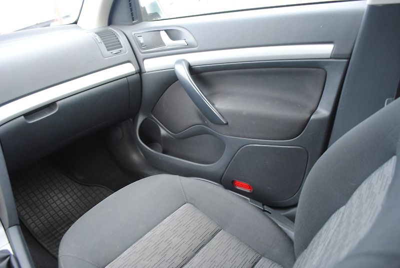 Škoda Octavia 1,6 TDI 4x4 - fotka 15 z 19