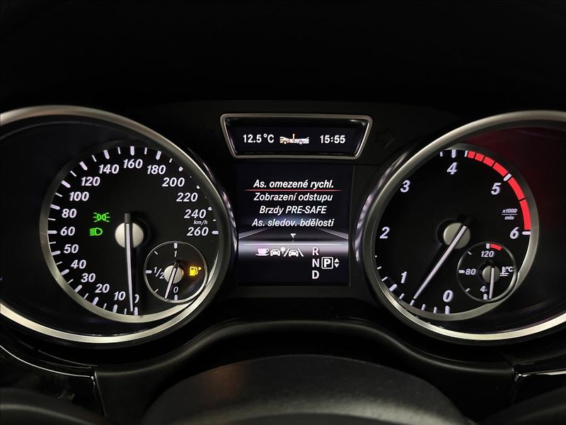 Mercedes-Benz GL 3,0 7-MÍST H/K PANO NZTOP TZ - fotka 19 z 53