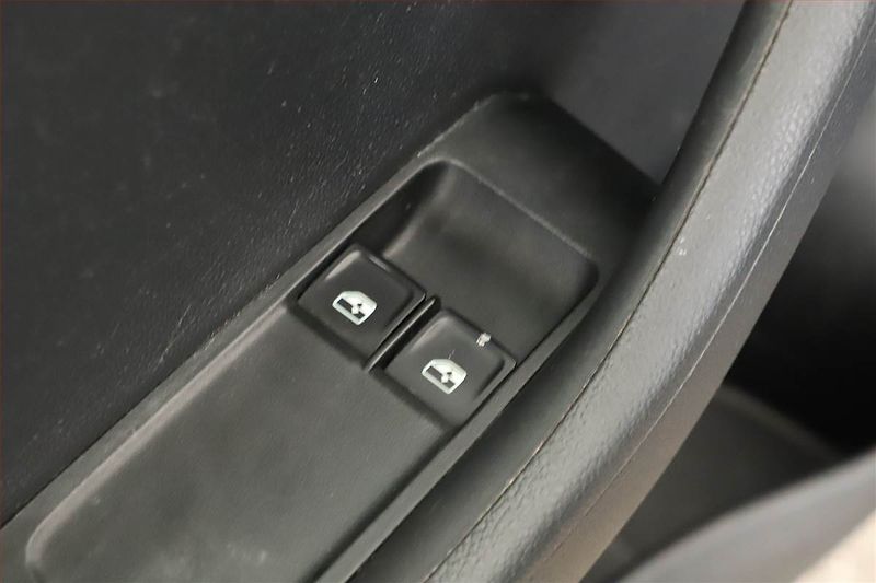 Škoda Fabia (2015) Ambition 1.4 TDI, Tempomat - fotka 11 z 16